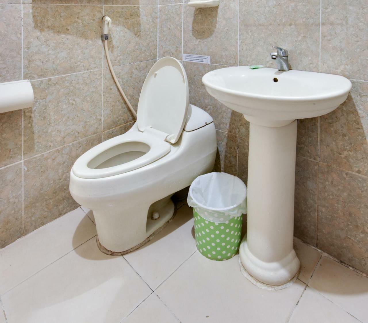 Lite Rooms Bogor Guest House Kültér fotó