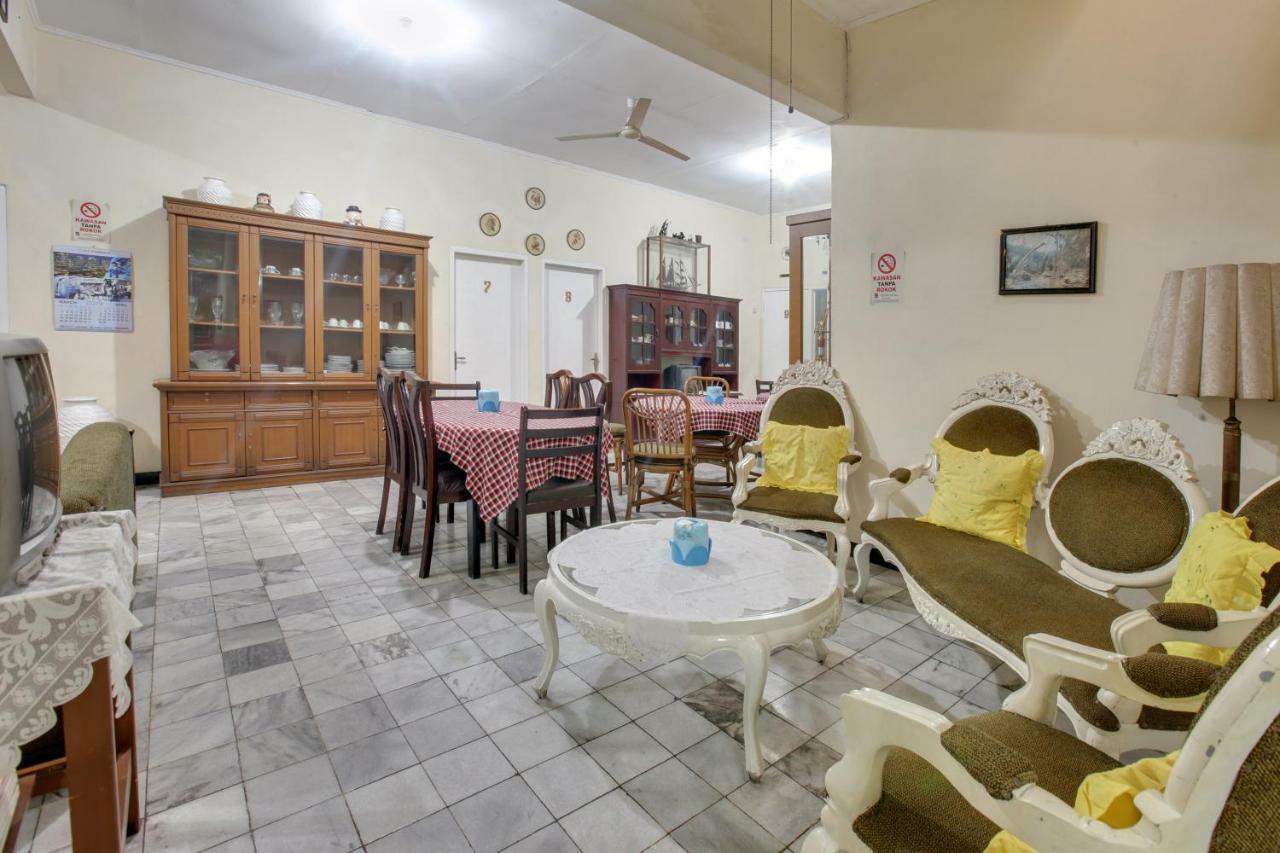 Lite Rooms Bogor Guest House Kültér fotó